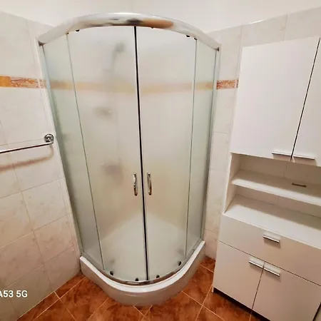 شقة 2 Schlafzimmer In Viilage *