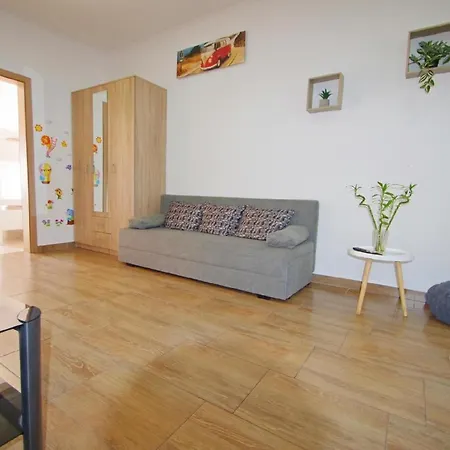 2 Schlafzimmer In Viilage *
