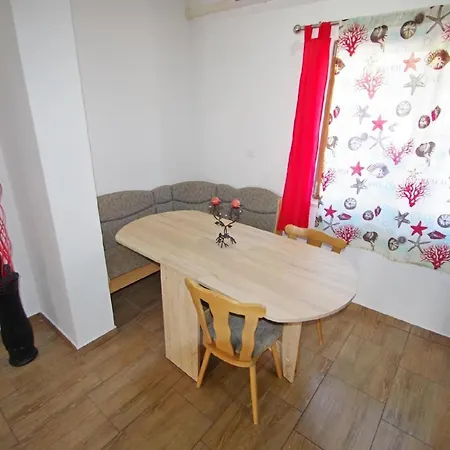 Apartment 2 Schlafzimmer In Viilage