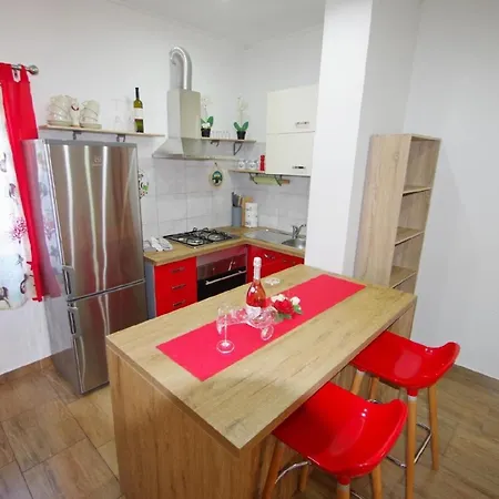2 Schlafzimmer In Viilage Apartment Loborika