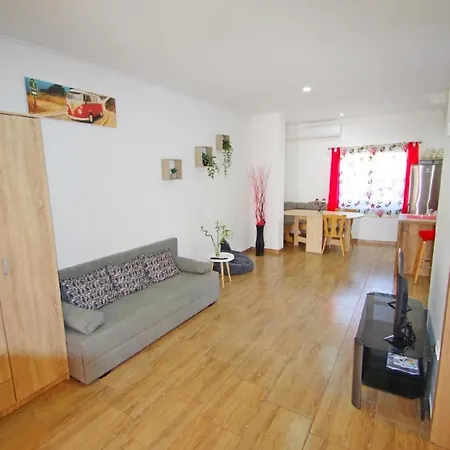 Apartment 2 Schlafzimmer In Viilage Loborika